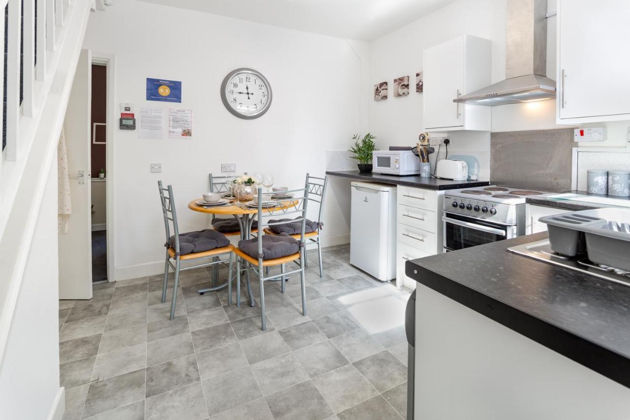 ליברפול Cosy Anfield Guesthouse - Free Parking מראה חיצוני תמונה